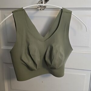 Evelyn Bobbie Defy Bra Matcha Green M